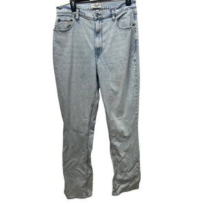 Abercrombie & Fitch Curve Love Slim Straight Ultra High Rise Jeans 31 Light Wash